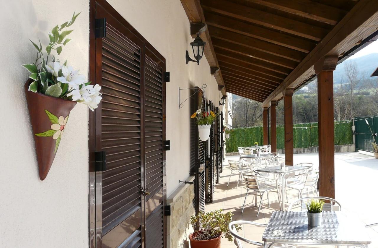 Albergue San Nicolas Larrasoana Exterior photo